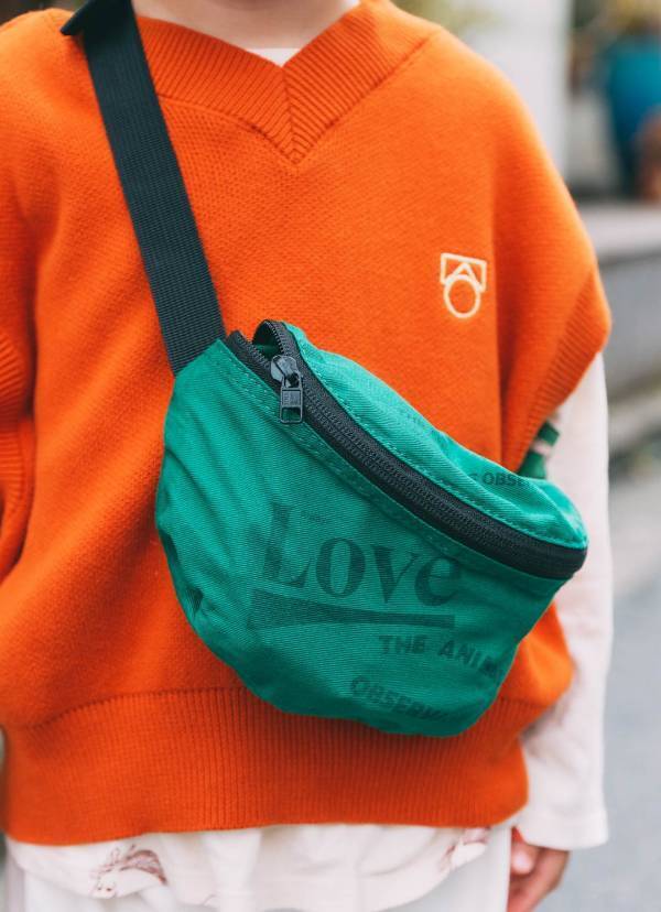 着回し力抜群なベストアウターがつかえる！ 秋のキレイめカジュアルコーデ | HugMug