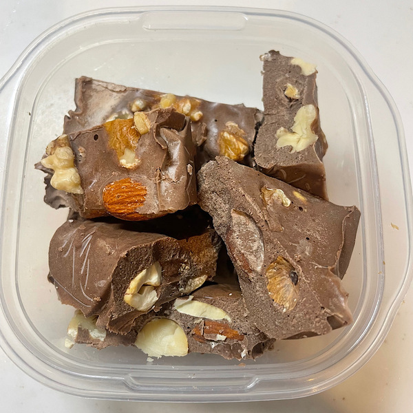 材料は2つだけ!?「簡単手作りプロテインバーレシピ」罪悪感ゼロ＆間食にピッタリ！ | HugMug