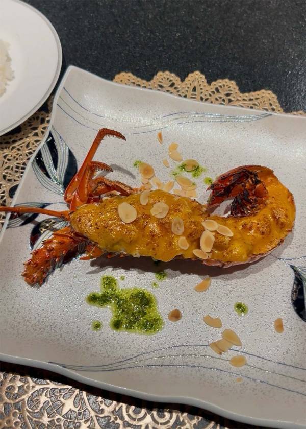 「隈研吾デザイン・宮崎シティホテル宿泊レポ」武智志穂の沖縄でのんびり双子育児 Vol.62 | HugMug