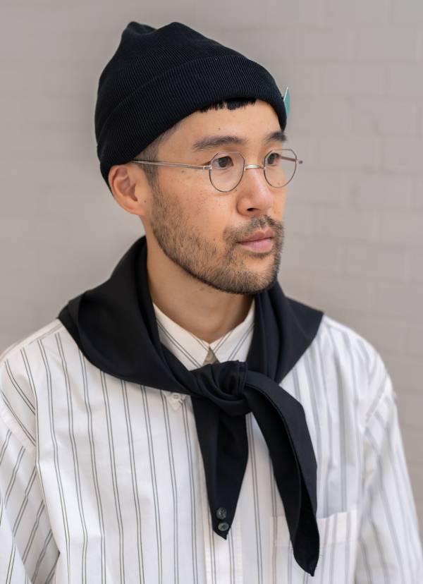 おしゃれを上品に仕上げるモノトーンコーデ！ニットやスウェードで季節感アップ | HugMug