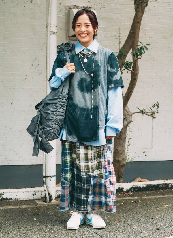 チェック×タイダイ染めで秋を満喫！ おしゃれ親子のリンクコーデ | HugMug