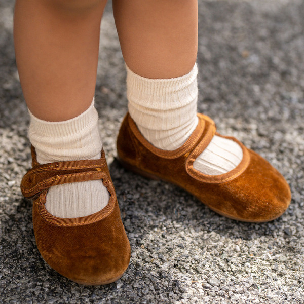 おしゃれママの間で人気のブランド「Uhr（ウーア）」知ってる？おしゃれな親子コーデが叶う！ | HugMug