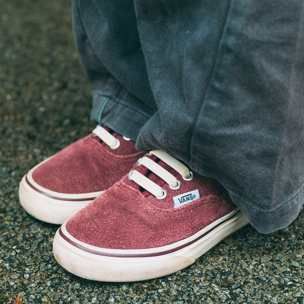 【ユニクロ】のニットがビスチェに変身！ おしゃれママのレイヤードコーデ術 | HugMug