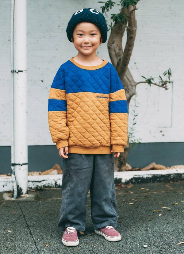 【ユニクロ】のニットがビスチェに変身！ おしゃれママのレイヤードコーデ術 | HugMug