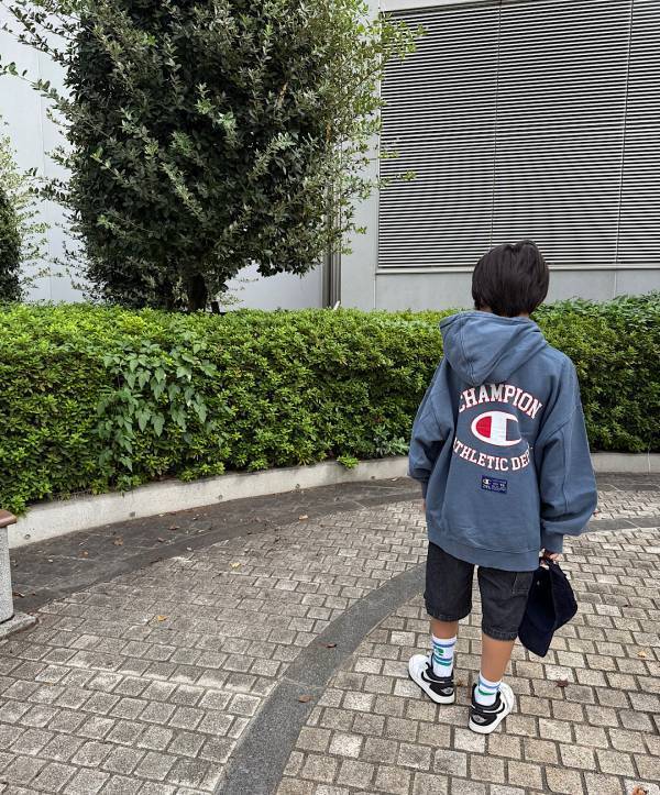 【ZARA＆しまむら】で見つけた秋冬キッズ服！ Championやsoft cheeseのコラボアイテムが可愛すぎる！ | HugMug