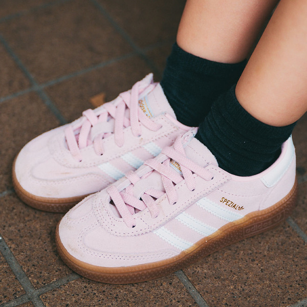 「ZARA」でつくるコーデが可愛すぎ！ トーンを揃えた秋の親子リンク | HugMug