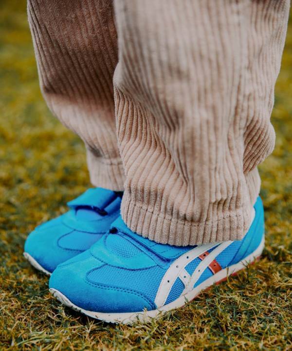 【関西おしゃれキッズスナップ】注目度120％！派手柄スニーカー7選 | HugMug