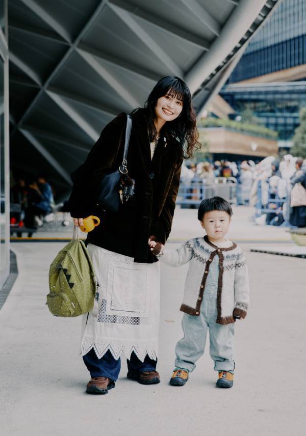 【関西おしゃれキッズスナップ】注目度120％！派手柄スニーカー7選 | HugMug