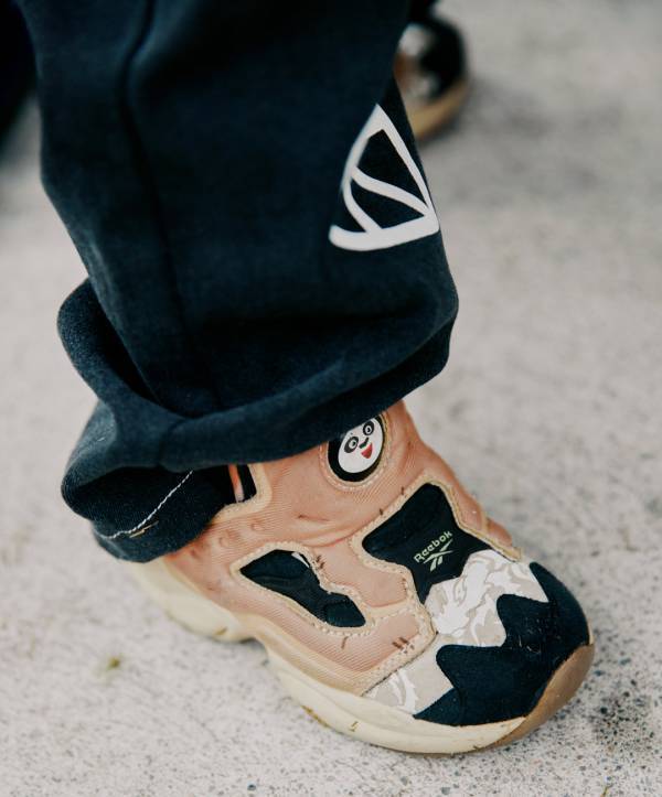 【関西おしゃれキッズスナップ】注目度120％！派手柄スニーカー7選 | HugMug