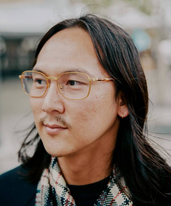 【関西おしゃれママ＆パパスナップ】今どきの“盛れる”メガネ7選 | HugMug