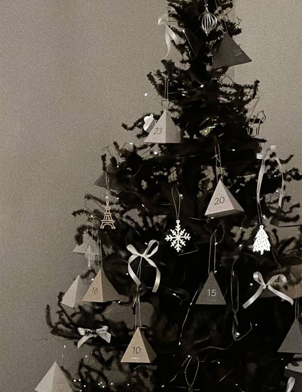 クリスマスまで毎日楽しい♡わが家自慢の「アドベントカレンダー」8選 | HugMug