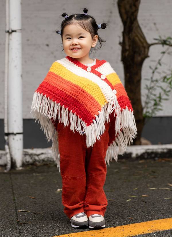 温度調節しやすい【ベスト】のお手本コーデ。ジャケットやシャツをレイヤード | HugMug