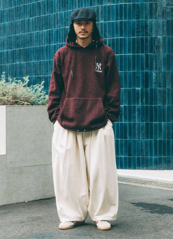 ヴィンテージのミディ丈コートがめちゃかわ！赤をシェアしたファミリーコーデ | HugMug