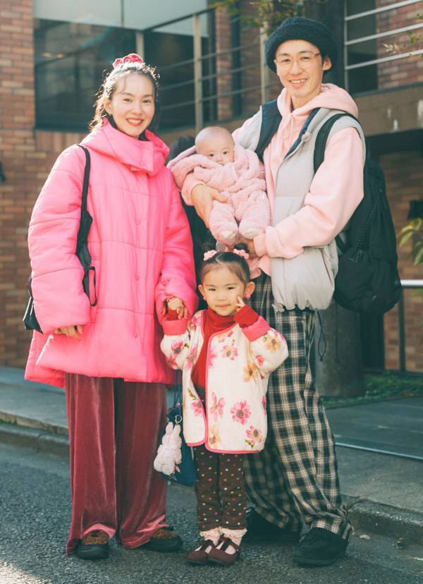 【スリーコインズ】【ユニクロ】も活躍！ ピンクづくしのおしゃれファミリーコーデ | HugMug