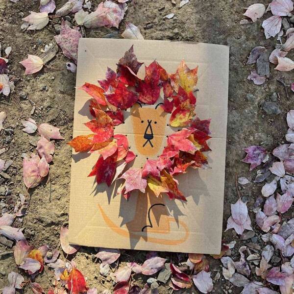 【材料3つだけ】秋を感じる紅葉の工作「葉っぱアート」を子どもとチャレンジ！ | HugMug