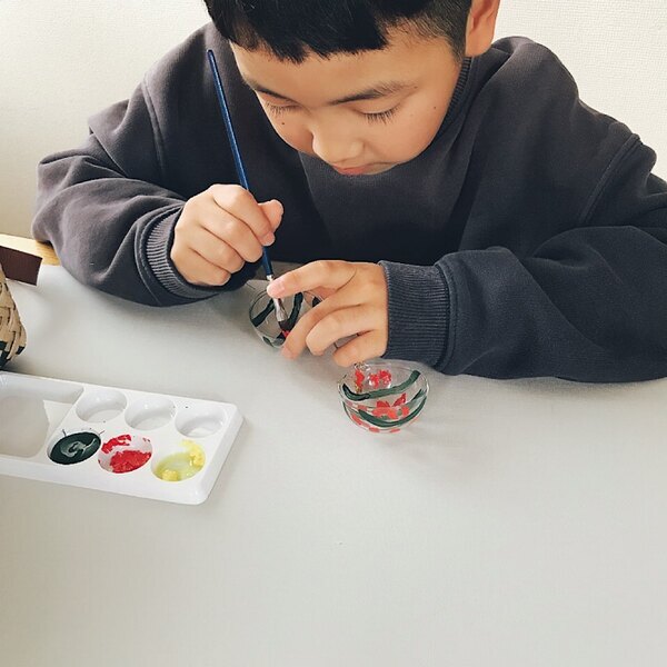 材料は【DAISO】で揃っちゃう！簡単クリスマスオーナメントを子どもと一緒に作ろう！ | HugMug