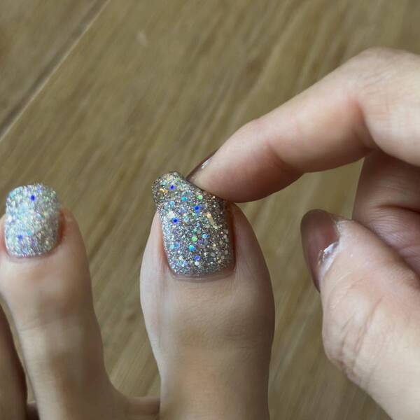 【1箱2回分】韓国No.1セルフネイルohoraが簡単すぎる！30分で完成する本格ジェルネイル | HugMug