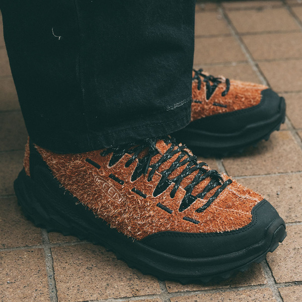 異素材レイヤードのバランスが神！ヴィンテージMIXで技ありコーデ | HugMug