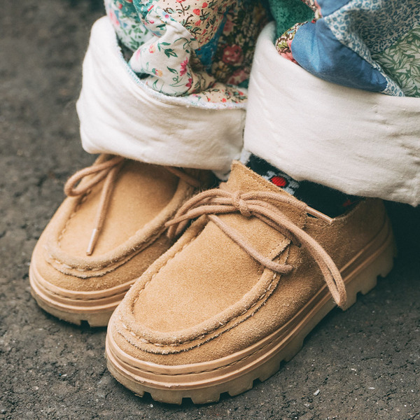 冬のキッズシューズは「ZARA」に決まり！ 1点投入するだけで即こなれ見えが叶う | HugMug