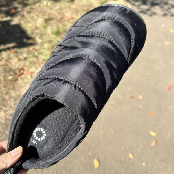 まるでSUBU!?【ワークマン】1,780円で買えちゃうあったかスリッポンが優秀すぎた | HugMug