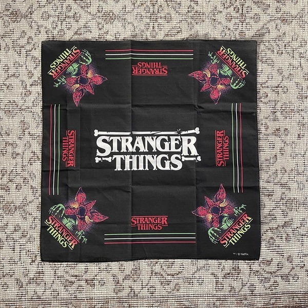 完売続出！3COINSのストレンジャー・シングス グッズが日常使いできるアイテム勢揃い！ | HugMug