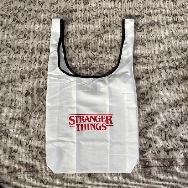 完売続出！3COINSのストレンジャー・シングス グッズが日常使いできるアイテム勢揃い！ | HugMug