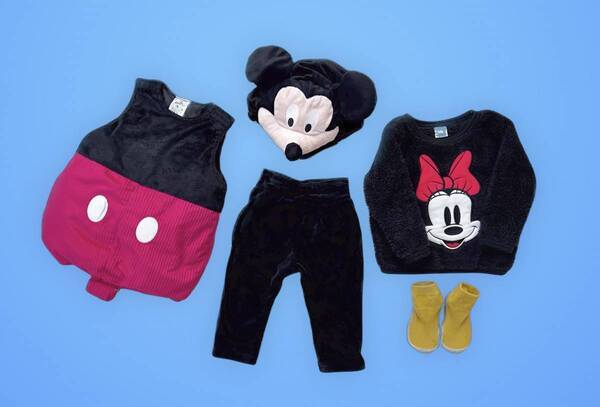 【子連れディズニー】防寒バッチリ！モコモコなりきりコーデで極寒クリスマスも快適に | HugMug