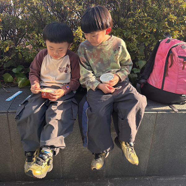 キッズ展開あったの！？【ホーキンス】のキッズスニーカーが大流行の予感！ | HugMug