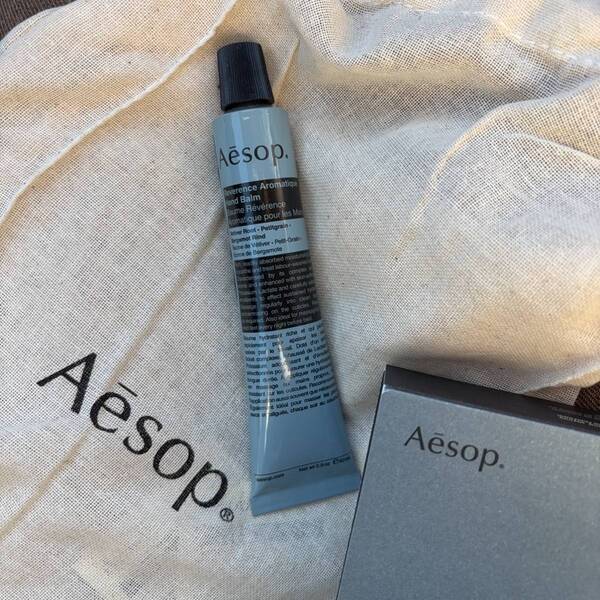 【Aesop新作】人気ハンドクリーム3種がミニサイズに！持ち運びに最適なセットが登場 | HugMug