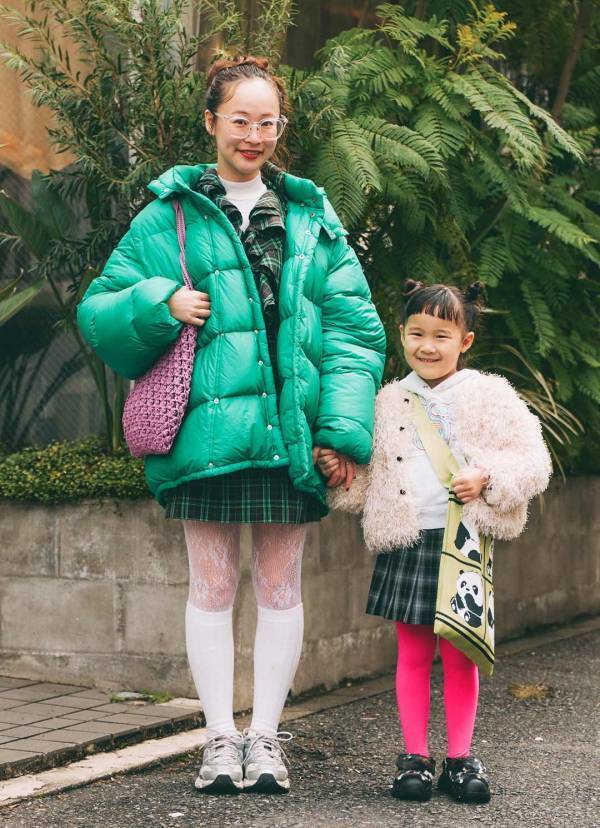 『ユニクロ』でおしゃれ親子コーデ。チェック×ヴィヴィットカラーを仲良しシェア | HugMug