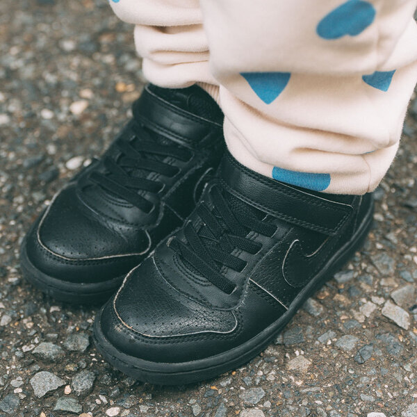 おしゃれファミリーのプチプラMIX術！ ママのニットアレンジテクも必見 | HugMug