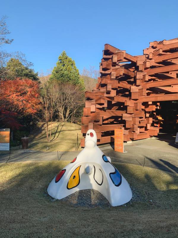 【体験レポ】美術館なのに走り回れる！？箱根で子連れ旅するなら絶対ココ | HugMug