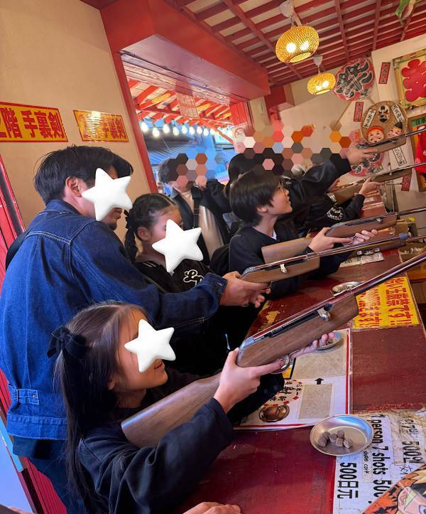 子連れ大阪【新世界】が最高！ 串カツ・通天閣滑り台・釣り体験で1日満喫 | HugMug