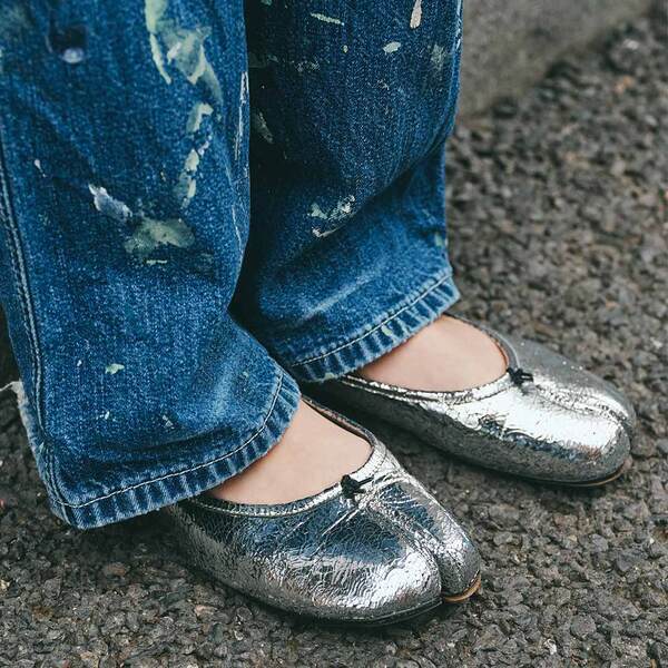 ハンドメイドのニットが主役！ ピンク×デニムをシェアした親子コーデがおしゃれ | HugMug