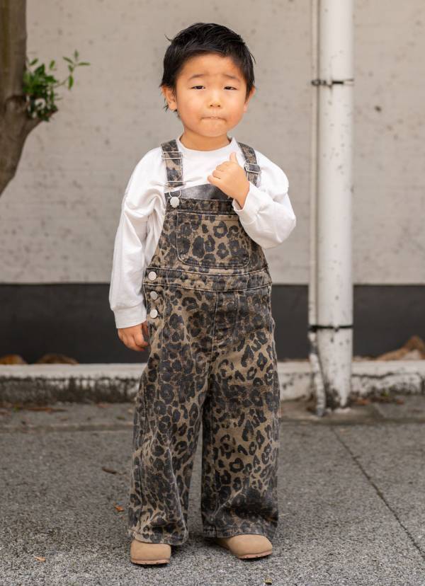 マンネリ化回避！きれいめシャツを格上げするコーデ術とは？ | HugMug