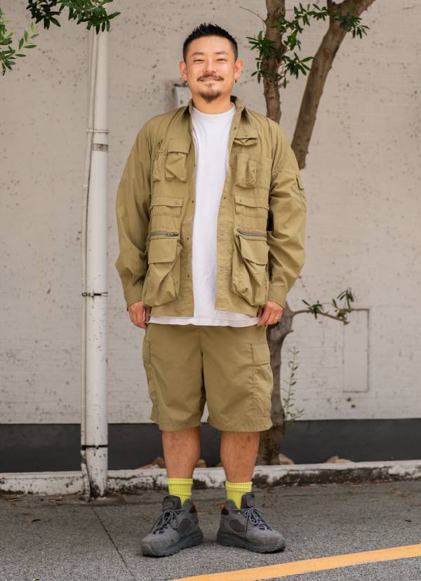 マンネリ化回避！きれいめシャツを格上げするコーデ術とは？ | HugMug