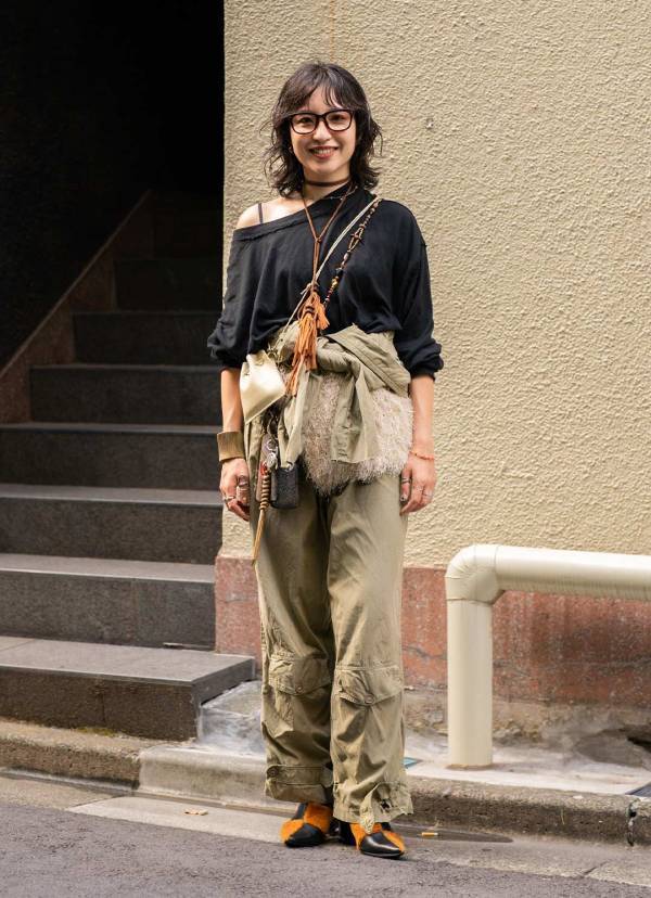 秋はヴィンテージMIXが気分！ミリタリーカーキを大人っぽく着こなす | HugMug