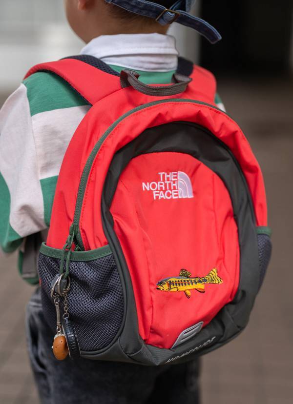 ヴィンテージアディダスでおしゃれ度爆上げ！ スポーツMIXで魅せる秋の親子コーデ | HugMug