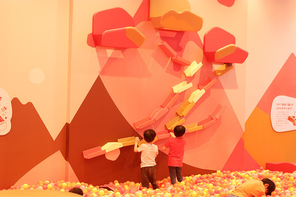 雨でも思いっきり遊べる！ 福岡の室内遊び場 15選 | HugMug