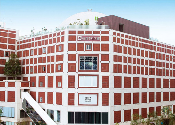 雨でも思いっきり遊べる！ 福岡の室内遊び場 15選 | HugMug