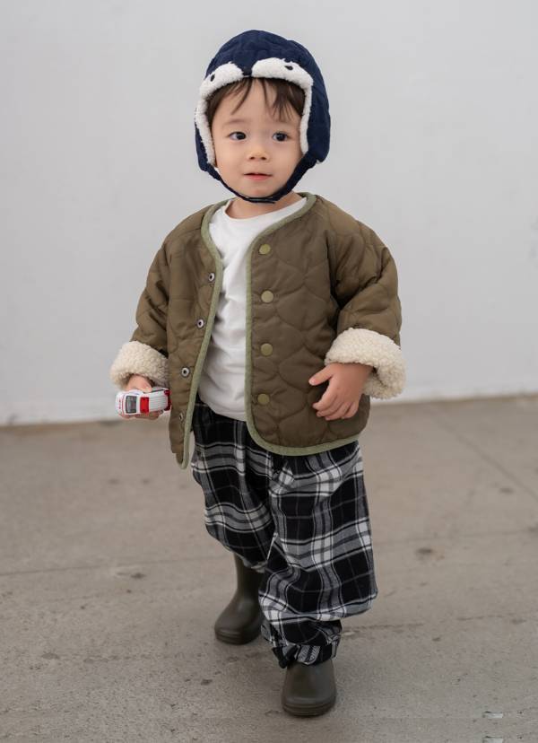 【西松屋】【ZARA】でつくるキッズコーデ。オーバーサイズが垢抜けのコツ | HugMug