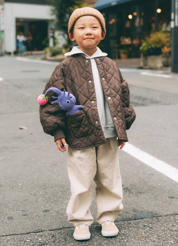 ボアアウターをつかった大人のカジュアルコーデ術。すっきりシルエットでメリハリをオン | HugMug