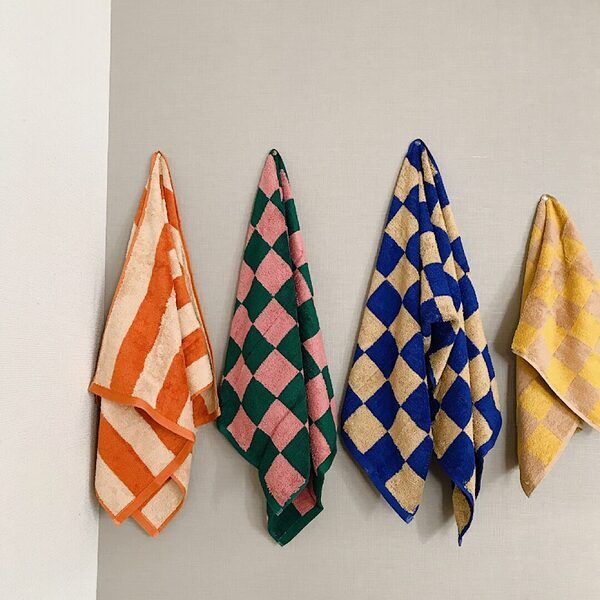 330円なのに高見え！ Standard Productsの新作柄タオルが売り切れ続出中 | HugMug