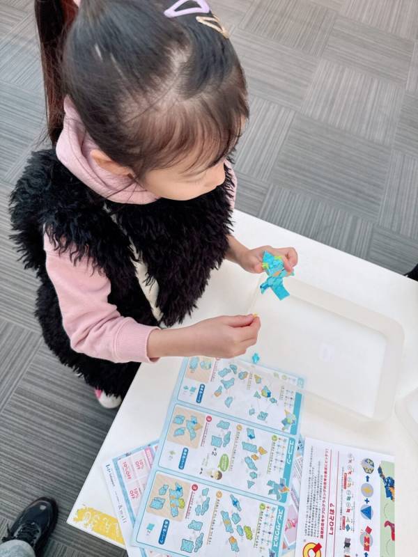 LEGOとは違う！丸も球も作れる日本製ブロック「LaQ」が子どもに大人気な理由 | HugMug