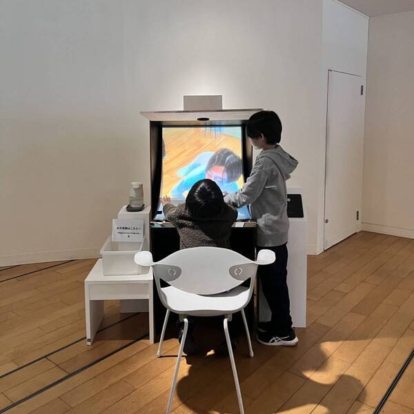 歩くと動く！？心臓の音が聞こえる！？新宿の穴場アートスポット「ICC」が子連れおでかけに超おすすめ | HugMug