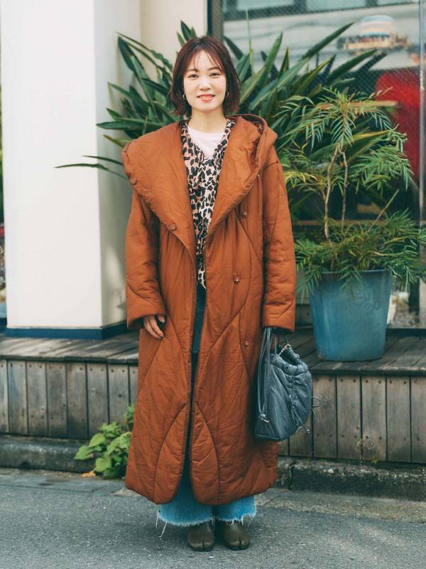 キルティングコートはこう着る！ 辛口アイテム投入が垢抜けのコツ | HugMug