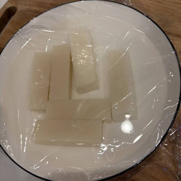 お餅アレンジレシピ！韓国屋台風カリカリ餅ソットクが美味しすぎてとまらない！ | HugMug