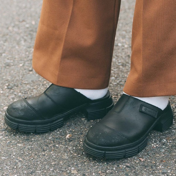 まだ間に合う！今年大流行の「ファーアウター」古着で探してみる？ | HugMug