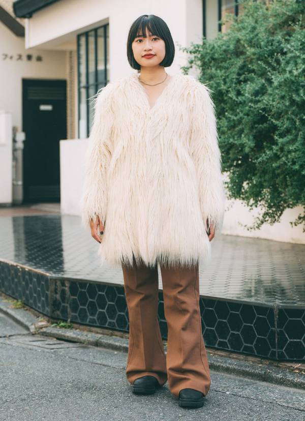 まだ間に合う！今年大流行の「ファーアウター」古着で探してみる？ | HugMug