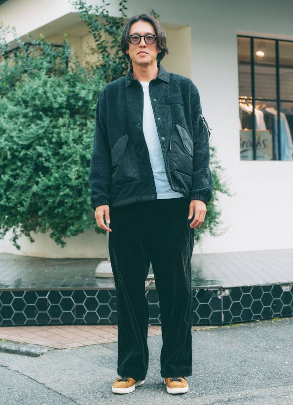 袖ありダウンより長いシーズン着れる！？冬のダウンベストレイヤード術をチェック | HugMug